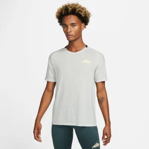 Nike Men's Dri-FIT Trail Solar Chase Tee Light Silver / Citron Pulse